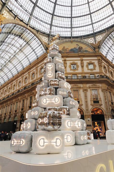 gucci christmas tree milano.jpg